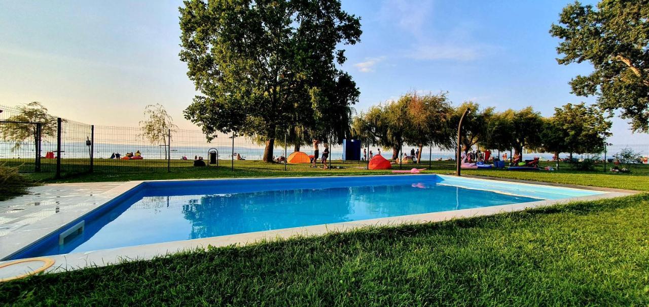Elegant Apartman Siofok Luaran gambar