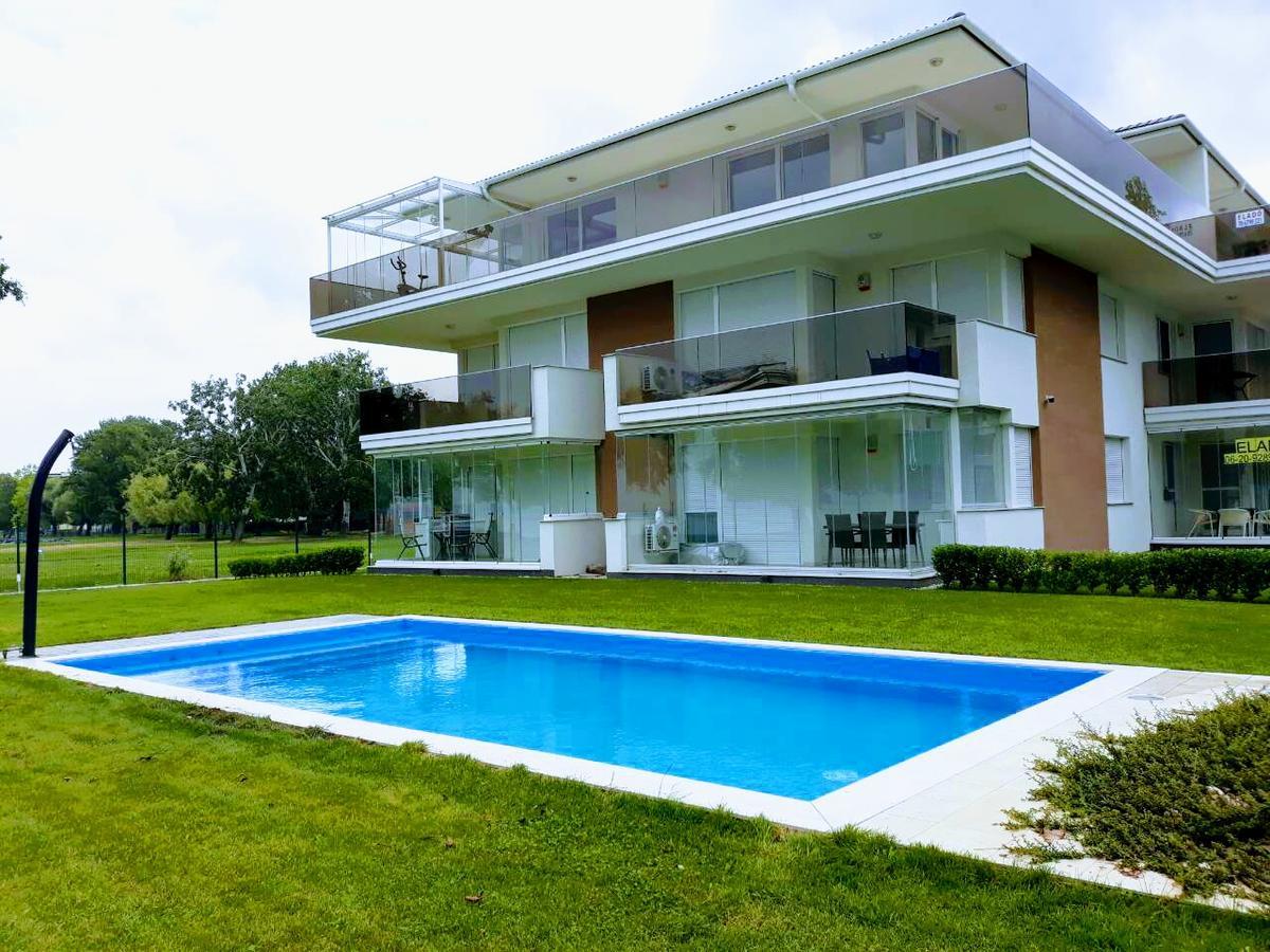 Elegant Apartman Siofok Luaran gambar